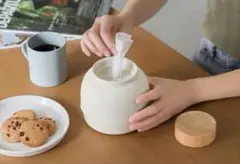 イデアコ　モチモコ　サンドホワイト　ウェットシートケース