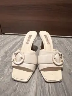 ダイアナホワイト ヒールサンダル