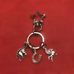 【新品】シルバー キーホルダー　コンパクトサイズ　チャーム