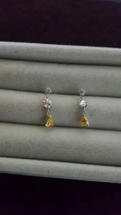 ピンクダイヤモンドピアス