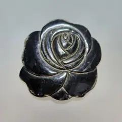 ブローチ　黒　花形　薔薇　バラ　オニキス