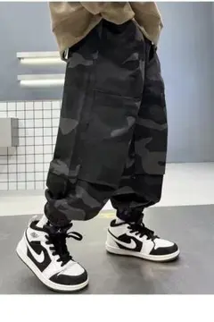 キッズ カーゴパンツ カモフラ 迷彩 ブラック 150 ボトムス こども 男の子