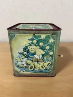 ブリキ缶手巻きオルゴール　テディベア　びっくり箱