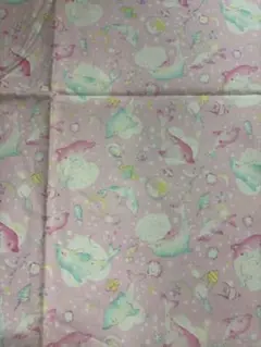 A17 生地　はぎれ　イルカ　ドルフィン　ゆめかわ　ピンク