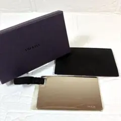 【ピンク】PRADA ノベルティ　ミラー　限定　非売品　三角　手鏡　コンパクト 限定PRADA ノベルティ ミラー ピンク非壳品 - メルカリ
