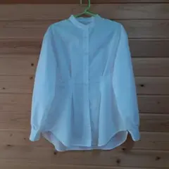 フォルクシー ホワイト シャツ