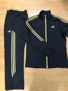 adidas メンズM 黒×ゴールド トレーニングウェア セットアップ