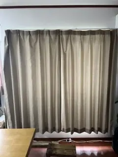 遮光カーテンベージュ