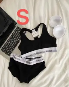 Calvin Klein 黒ブラジャーショーツセット