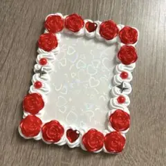 硬質ケース　トレカケース　デコ　ホイップ　薔薇　白　ホワイト　赤　レッド