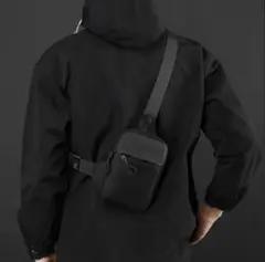 【SALE】ブラックショルダー バッグ 男女兼用 メンズ レディース 小さめ