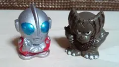 ウルトラマン　指人形　ウルトラマンパワード　怪獣ゴモラ　２体セット