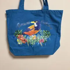 奄美大島　カラフルな鳥と植物のトートバッグ