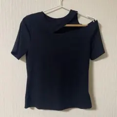 SHEIN ブラック 半袖Tシャツ 片方肩開き