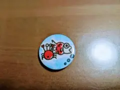 魚とカニのイラスト ピンバッチ