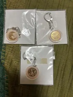 刀剣乱舞 鶴丸国永 一期一振 歌仙兼定 紋柄 アクリルキーホルダー