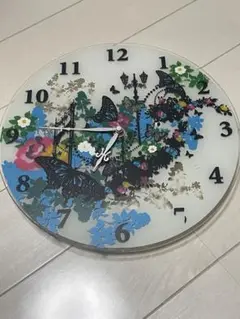 フランフラン　蝶と花のデザイン壁掛け時計