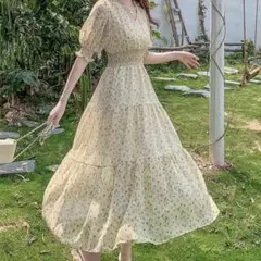 DAY CLOSET半袖小花柄ウエストシャーリングリゾートワンピース イエロー