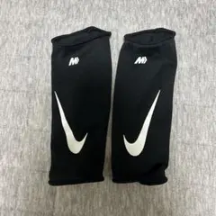 Nike ブラック シンガード メッシュ　M