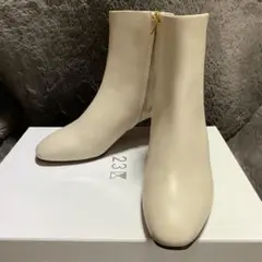 新品未使用23区ショートブーツ