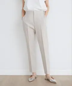 今期新品☆タグ付き★イネド★Louise美脚テーパードパンツ