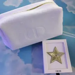Dior ノベルティ　ポーチ、ピンバッチ