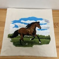 未使用　ウマ　馬柄　クッションカバー　イラスト　うま　正方形　ファスナー仕様