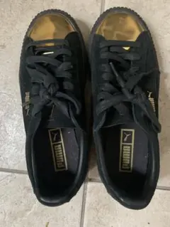 adidas ゴールド ブラック スニーカー