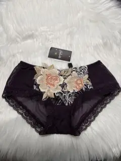 Item thumbnail for item 07959982-34f0-4843-b996-f1e6d692a37f