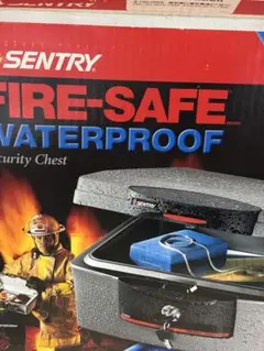 金庫　　Sentry Safe H2300 耐火 防水　 鍵タイプ