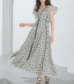 MISCH MASCH 小花柄パイピングワンピース ホワイト×ブラック