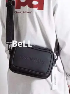 ESSENTIALS ショルダーバッグ 撥水 ブラック