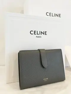 CELINE【セリーヌ】 定番二つ折り財布