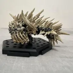 モンスターハンター　ラドバルキン　フィギュア
