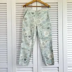 美品！組曲オンワードリバティプリントクロップドパンツ