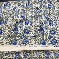 LIBERTY Lasenby Cotton 生地 青い花柄２メートル