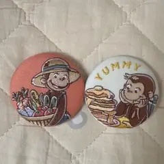 おさるのジョージピンバッジ 2個セット
