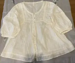 ivory court アイボリー 刺繍 ボタン付きブラウス　半袖　難あり