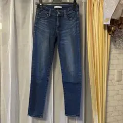 AZUL BY MOUSSY ダークブルー ジーンズ