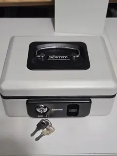 SENTRY SCB-8 キャッシュボックス ホワイト 鍵2本付き