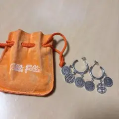 フォリフォリピアス