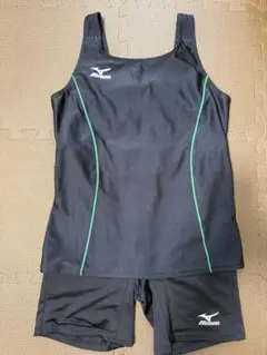 Mizuno スポーツ用水着 タンクトップとショートパンツのセット