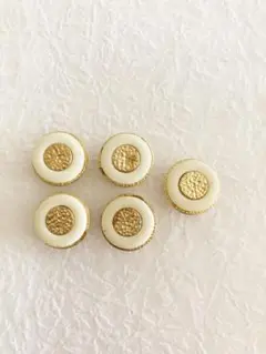 まとめ買いok✨ゴールドとホワイトのボタン5個セット