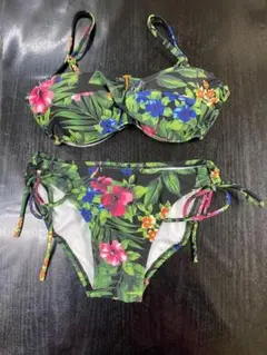 新品未使用　Vivica　水着　セパレート　　ビキニ　M