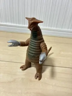 ウルトラ怪獣 サドラ ソフビ