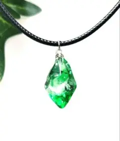 ハンドメイド アクセサリー レジン ペンダント 大人可愛い