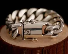 Item thumbnail for item e56629da-50ad-4cb2-86da-11527f5555cc