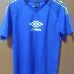 umbro 青 Vネックシャツ