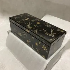蒔絵　オルゴール　角長宝石箱　黒　錦唐草