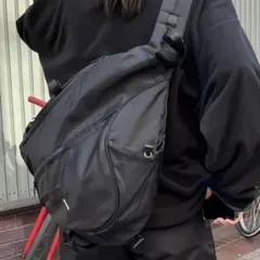 BROKENBASE ボディバッグ